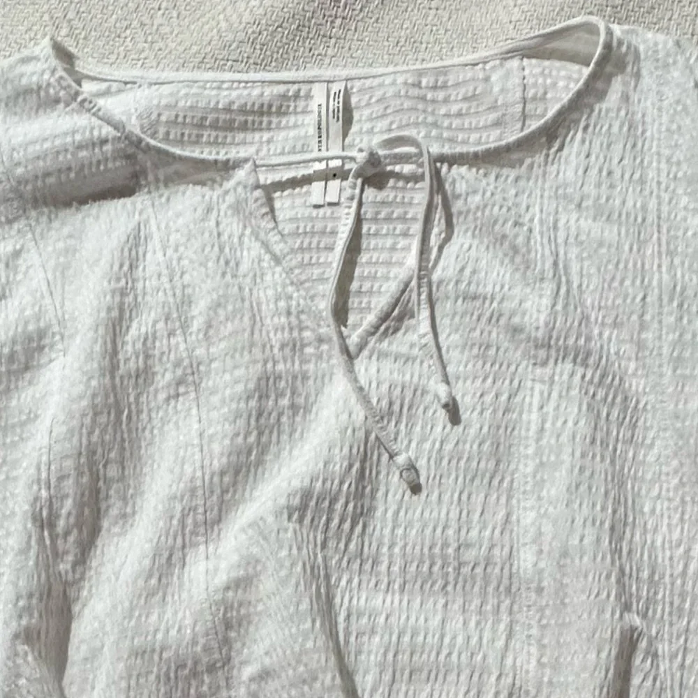 ANTHROPOLOGIE White Long Sleeve Rebecca Smocked Top - Picture 7 of 12